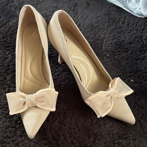 Elegant Beige Bow Heels by Cosy Island Size 9